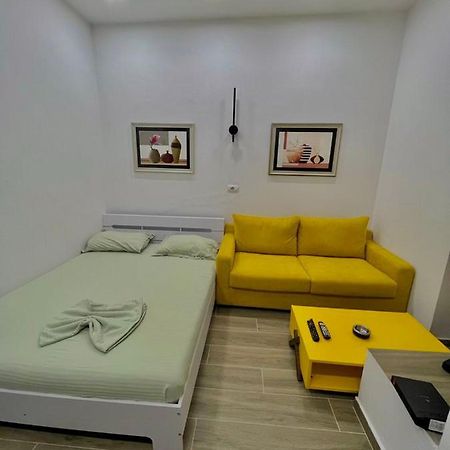 Апартаменты Gersi'S Daily Apartament Тирана Экстерьер фото