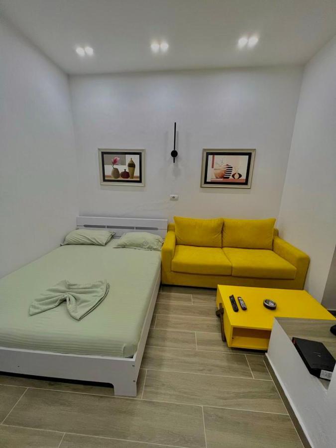 Апартаменты Gersi'S Daily Apartament Тирана Экстерьер фото