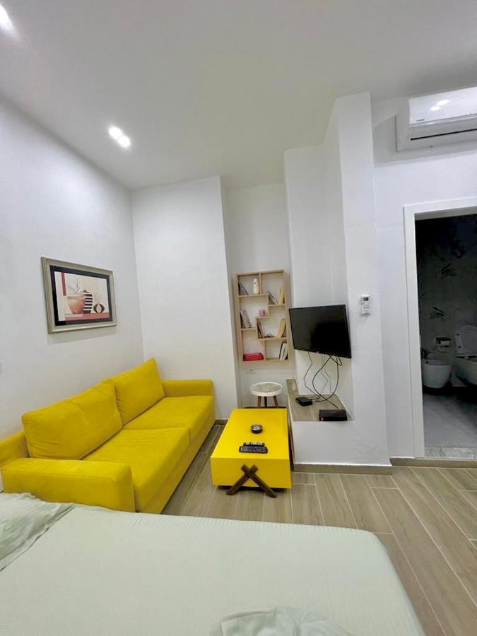 Апартаменты Gersi'S Daily Apartament Тирана Экстерьер фото