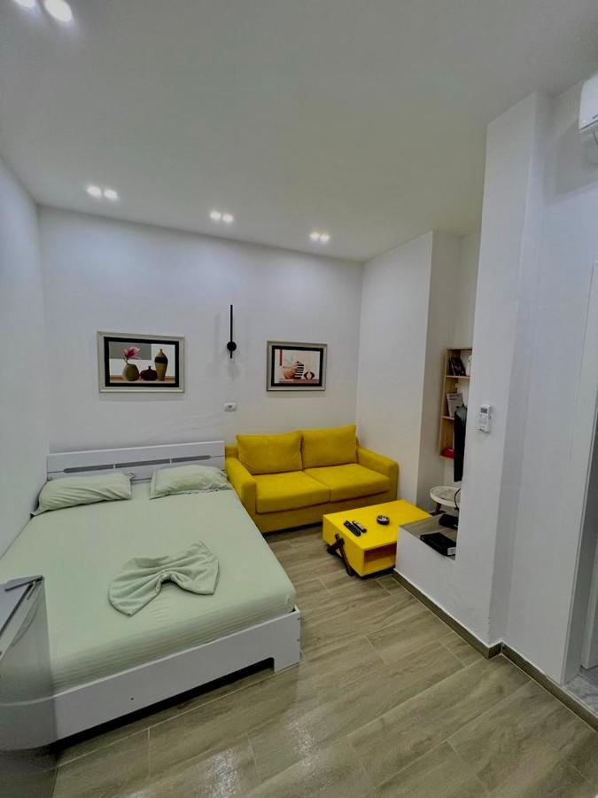 Апартаменты Gersi'S Daily Apartament Тирана Экстерьер фото